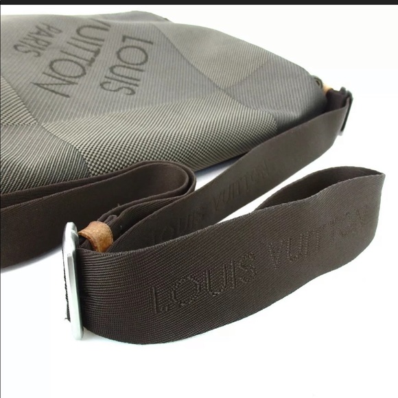 Louis Vuitton Damier Jean companion unisex handbag - Picture 8 of 16